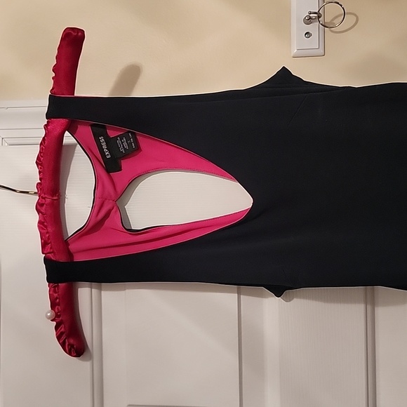 Express key hole back dress. Size 2 - Picture 2 of 4